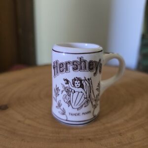 Vintage 1982 Hersheys mini 2' stein